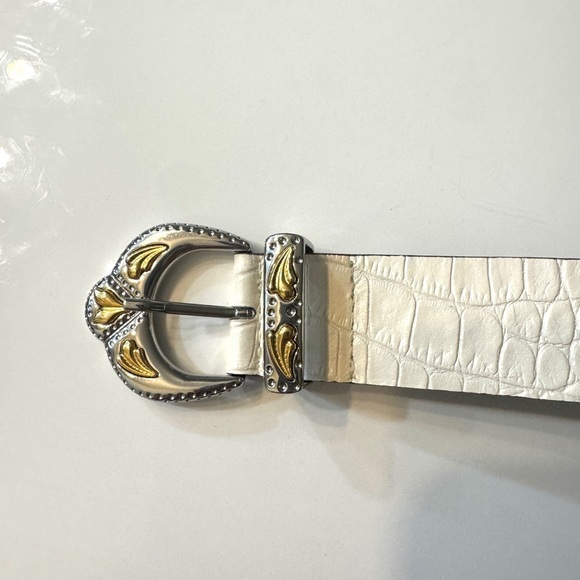 Maje Cream and Gold Belt with Ornate Buckle
( adjustable)